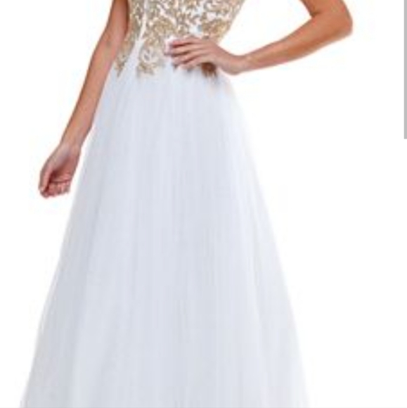 Dress - Picture 3 of 6